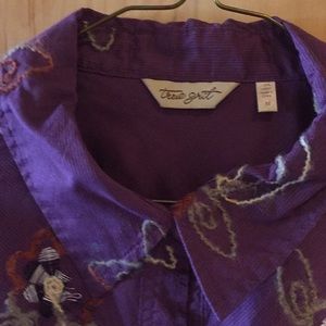 True Grit Tops - Ladies long sleeves button up blouse. True Grit Tops - Ladies long sleeves button up blouse.